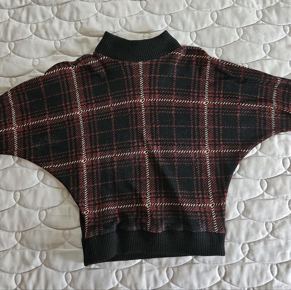 Lady K Loves plaid bat wing 3/4 sleeve top